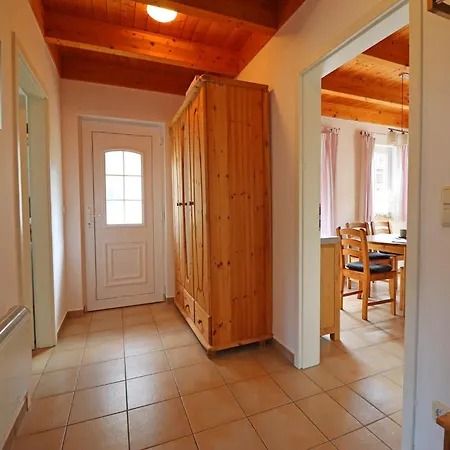 Casa de Férias Doppelhaushaelfte Bernsteinhaus Ii,