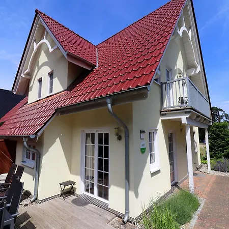 Casa de Férias Doppelhaushaelfte Bernsteinhaus Ii, *