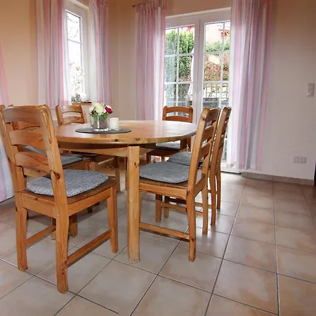 Doppelhaushaelfte Bernsteinhaus Ii, Casa de Férias Trassenheide